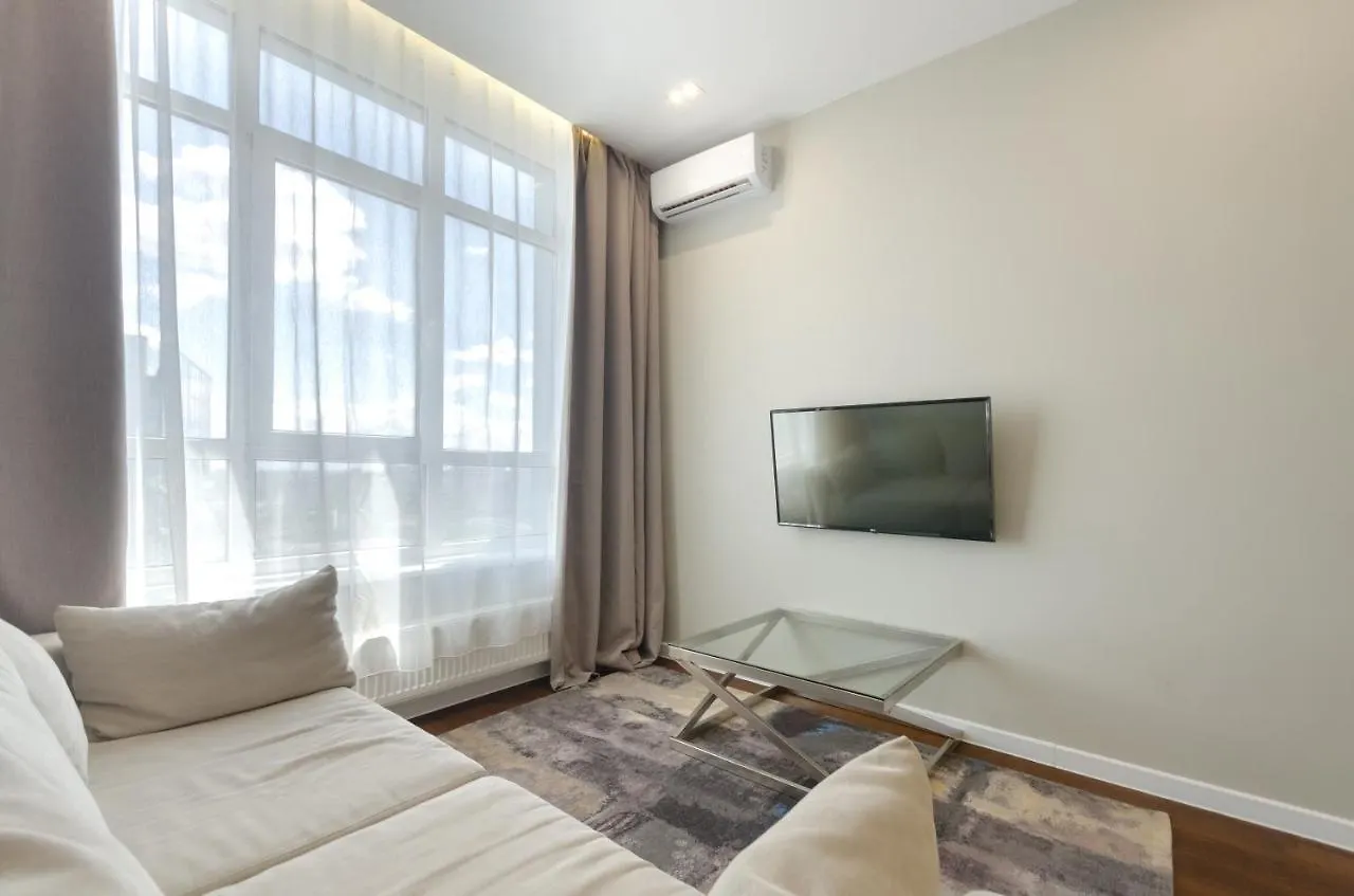 Petrovdom 408-467-471-277-377 In Central Park Cozy Apartments Kyiv