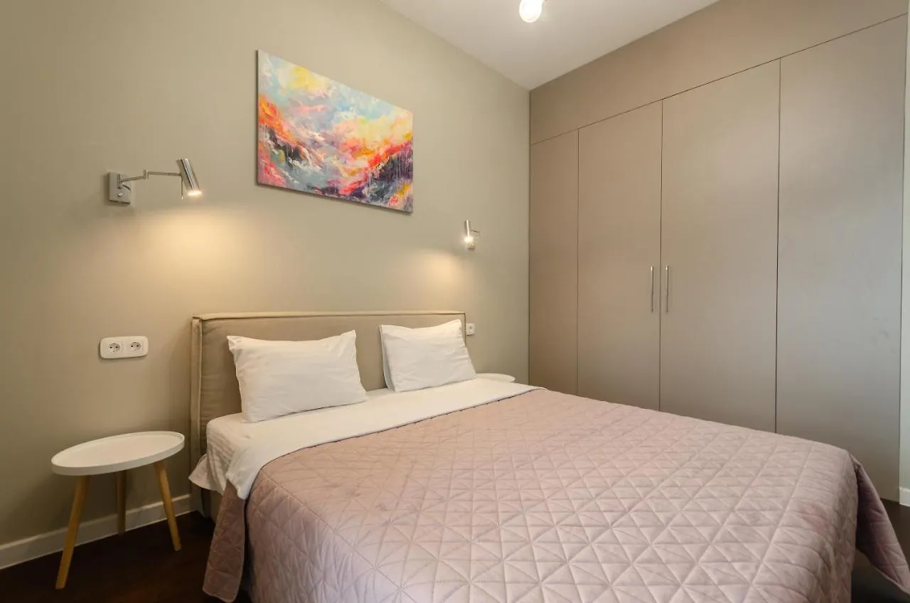 Petrovdom 408-467-471-277-377 In Central Park Cozy Apartments Kyiv