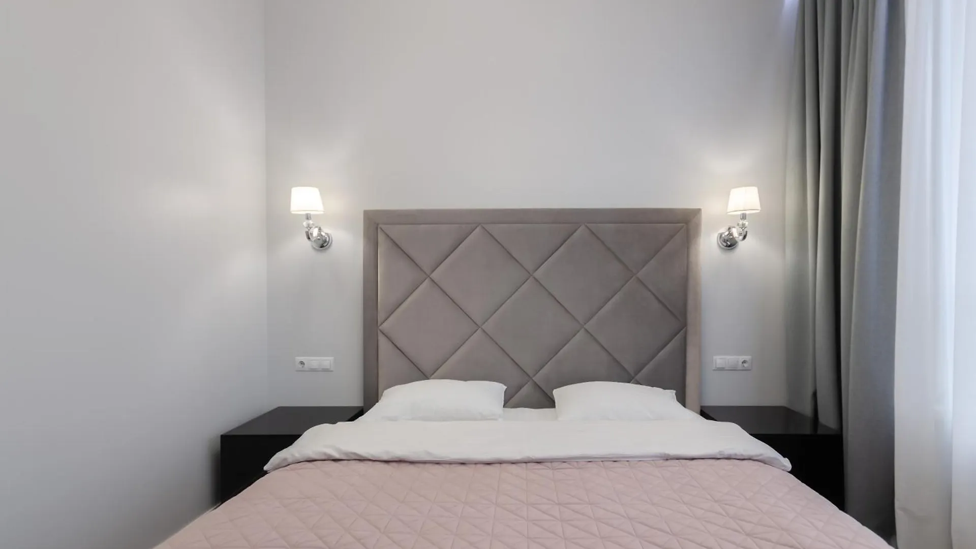Petrovdom 408-467-471-277-377 In Central Park Cozy Apartments Kyiv
