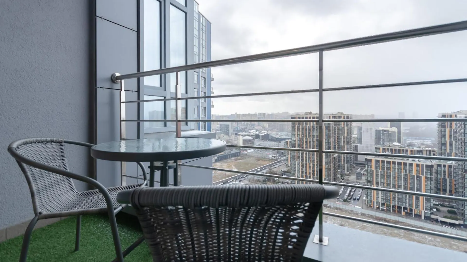 Petrovdom 408-467-471-277-377 In Central Park Cozy Apartments Kyiv