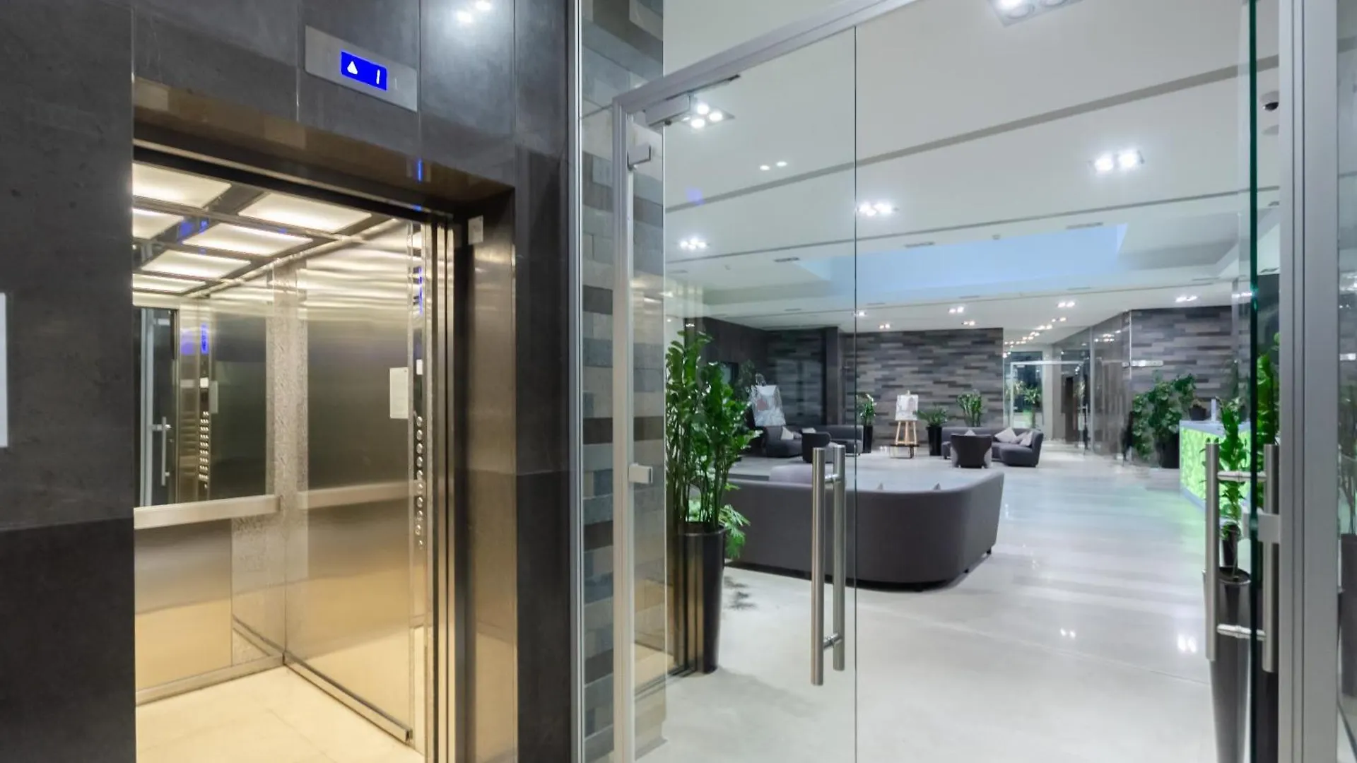 Petrovdom 408-467-471-277-377 In Central Park Cozy Apartments Kyiv