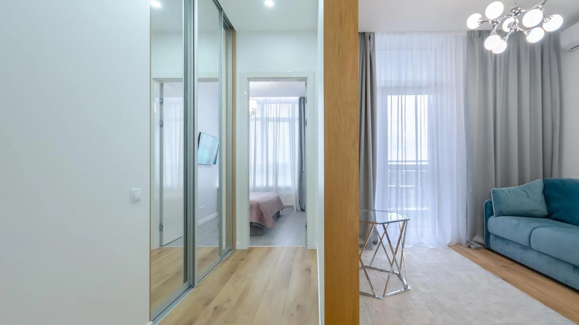 Petrovdom 408-467-471-277-377 In Central Park Cozy Apartments Kyiv