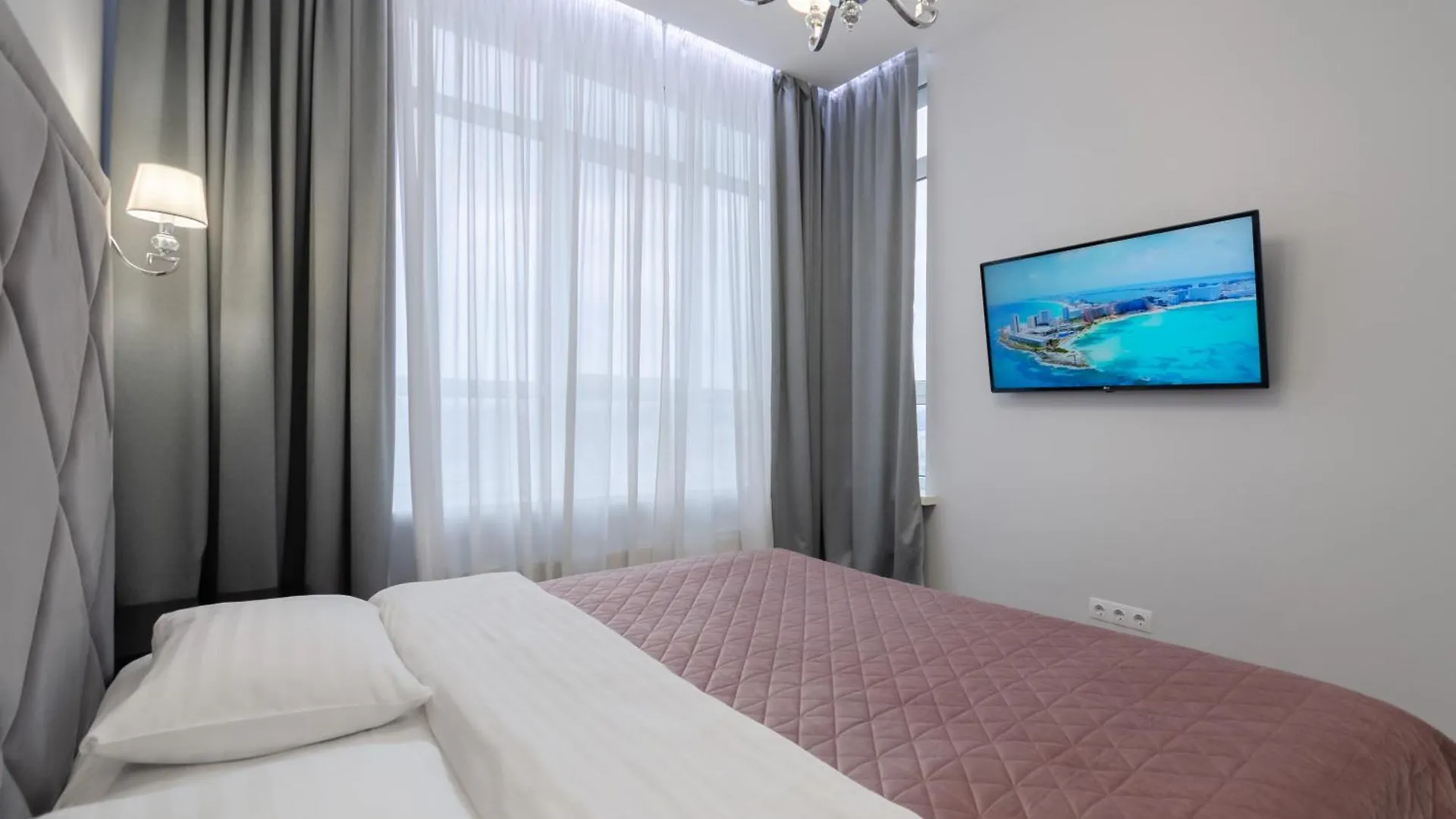 Petrovdom 408-467-471-277-377 In Central Park Cozy Apartments Kyiv