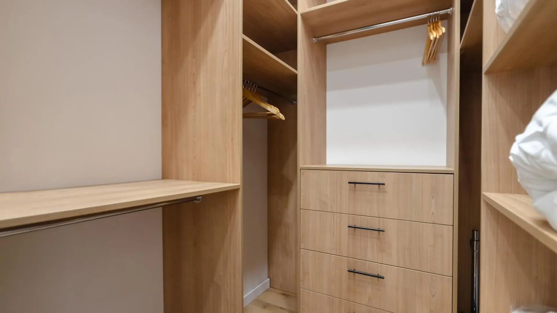 Petrovdom 408-467-471-277-377 In Central Park Cozy Apartments Kyiv