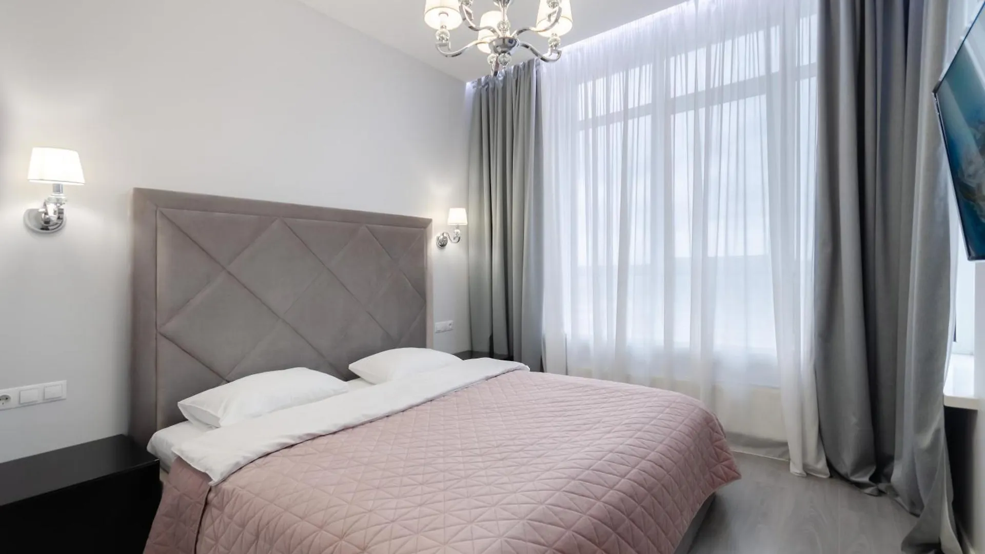 Petrovdom 408-467-471-277-377 In Central Park Cozy Apartments Kyiv