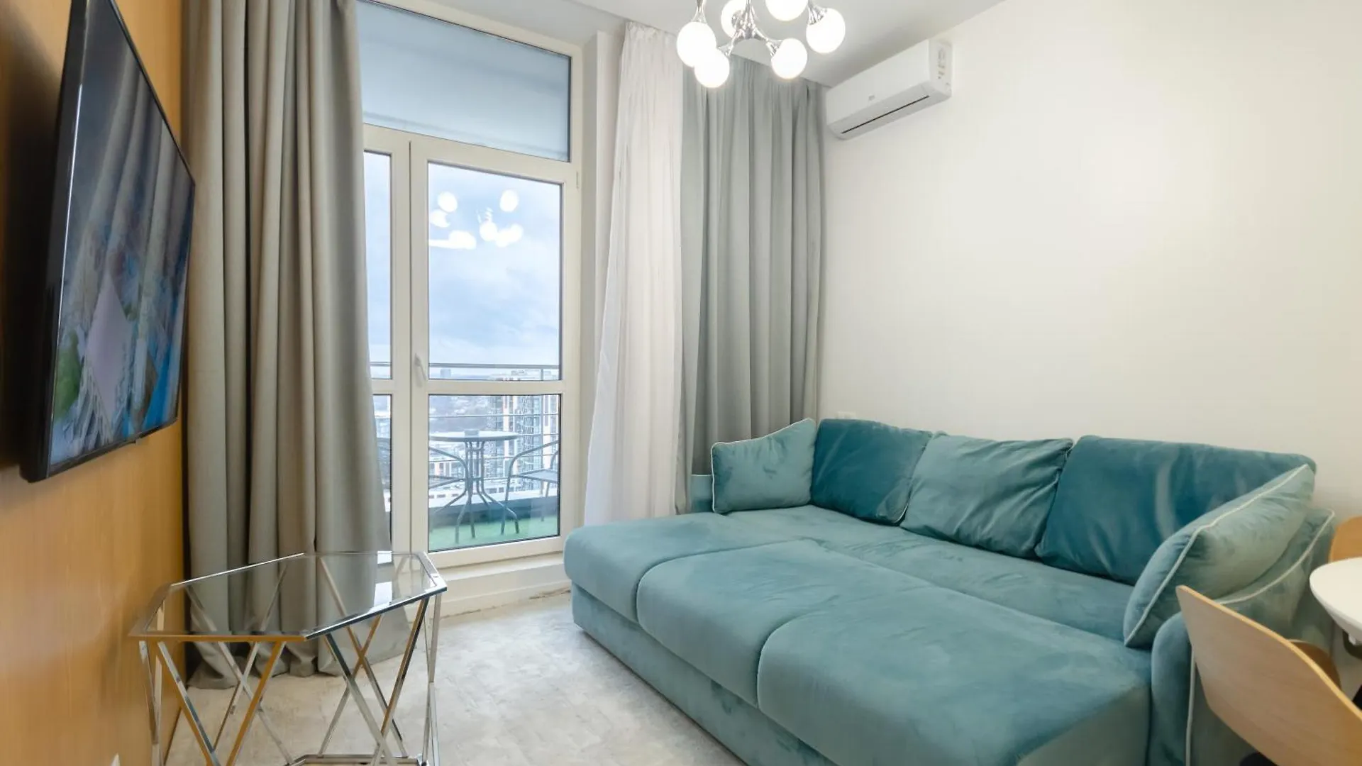 Petrovdom 408-467-471-277-377 In Central Park Cozy Apartments Kyiv Ukraine