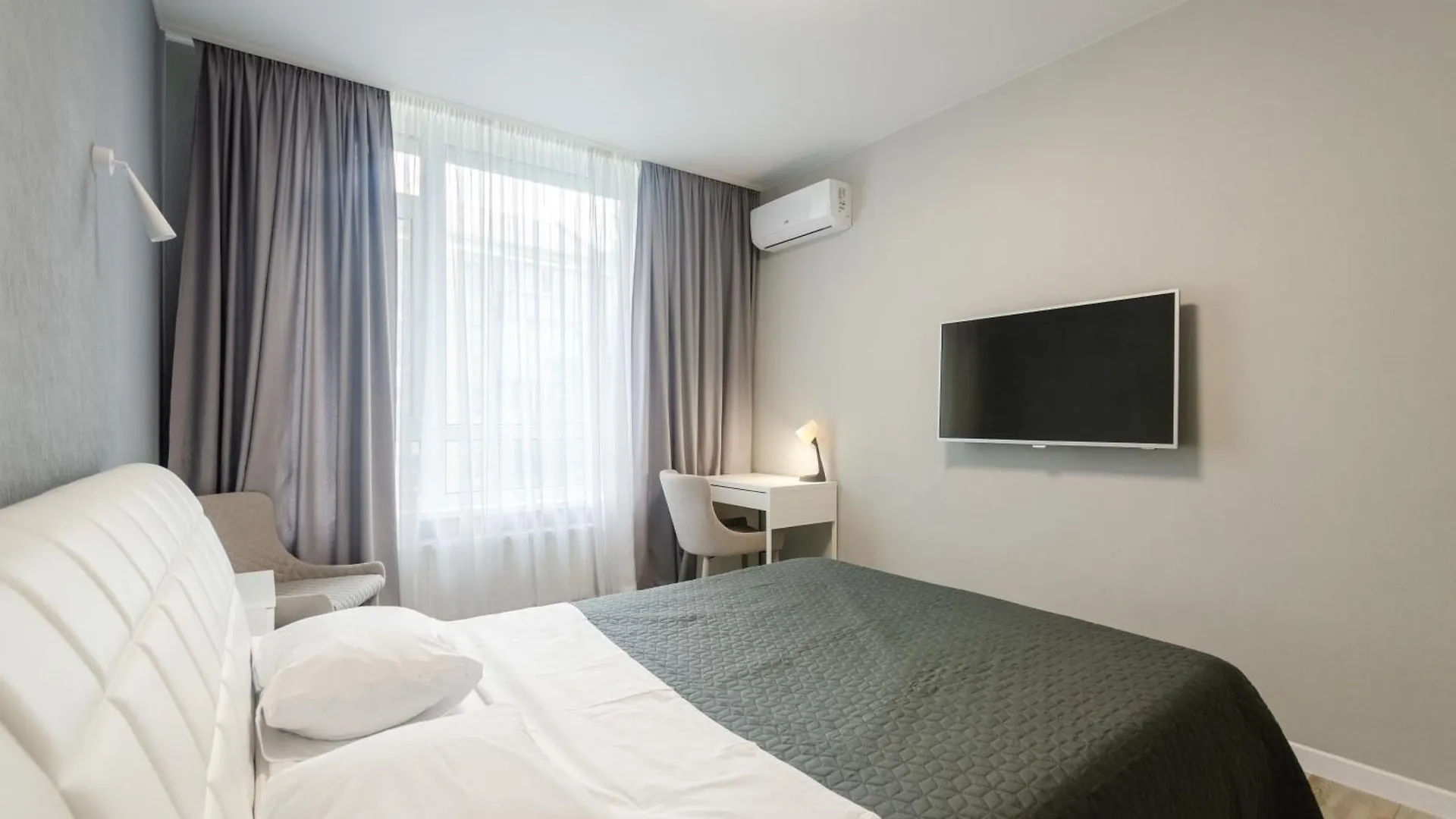 Petrovdom 408-467-471-277-377 In Central Park Cozy Apartments contacts