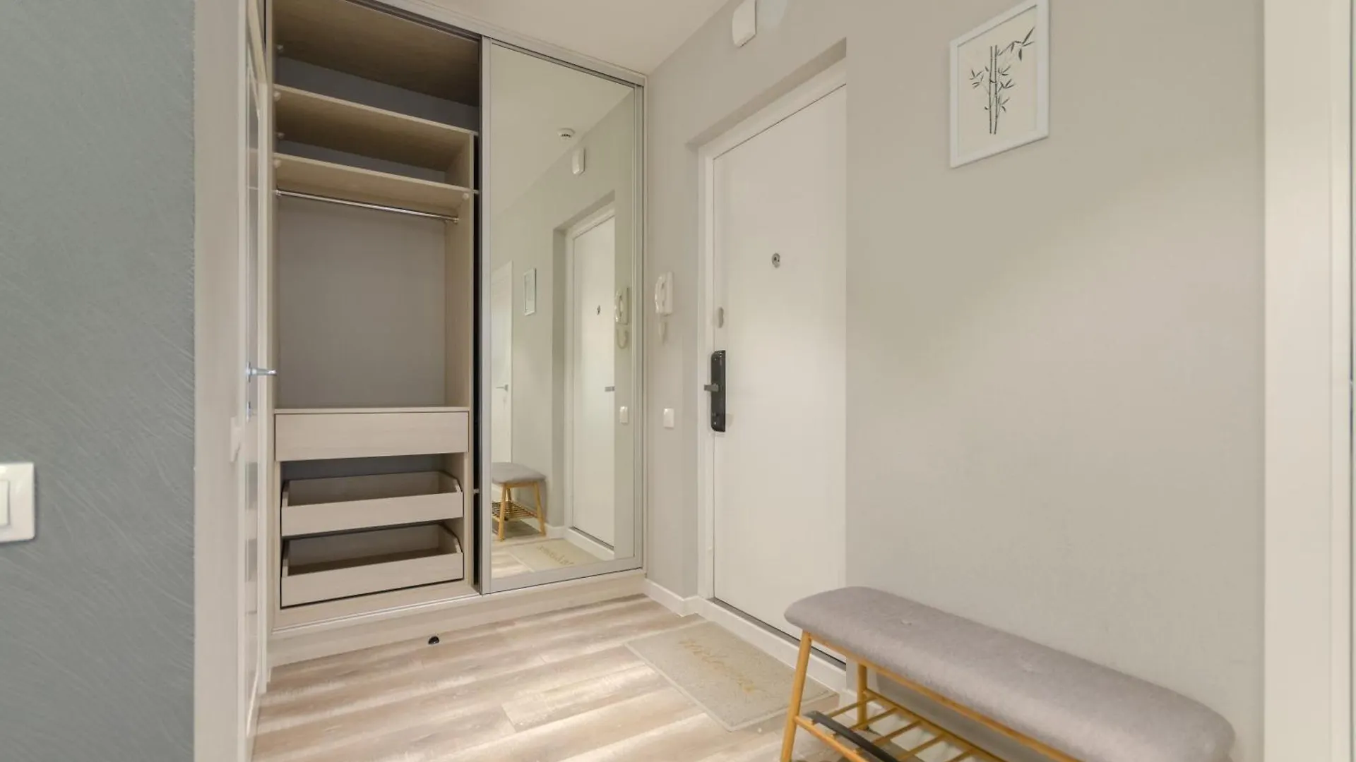 Petrovdom 408-467-471-277-377 In Central Park Cozy Apartments Kyiv Ukraine