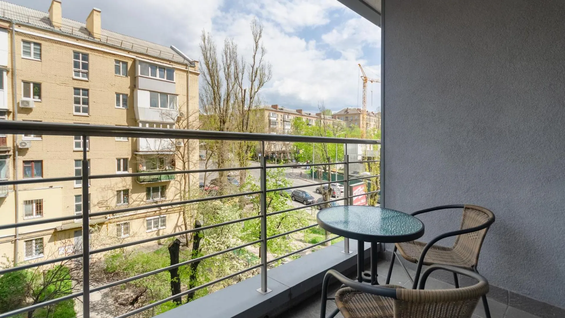 Petrovdom 408-467-471-277-377 In Central Park Cozy Apartments Kyiv