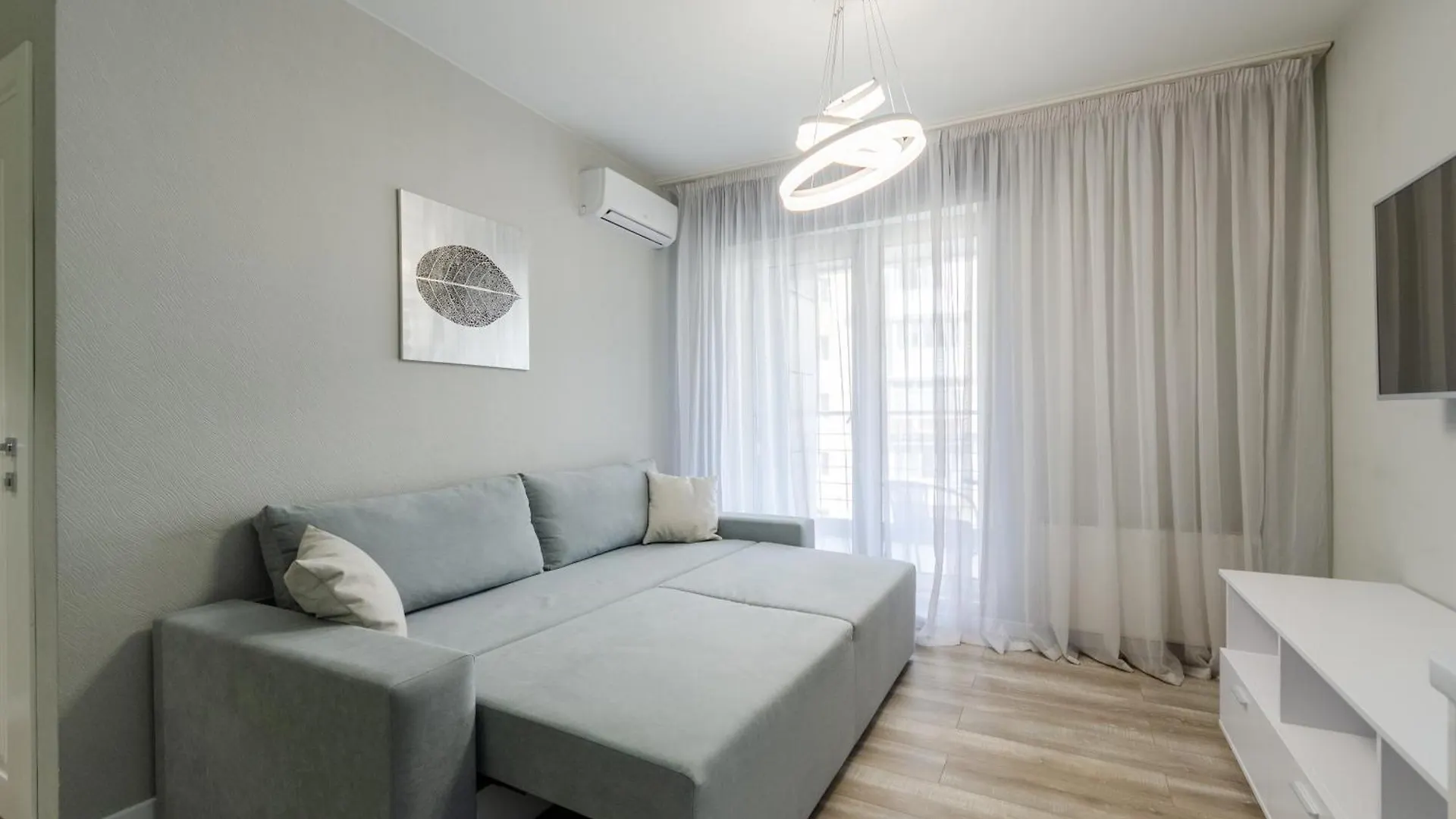 Petrovdom 408-467-471-277-377 In Central Park Cozy Apartments Kyiv