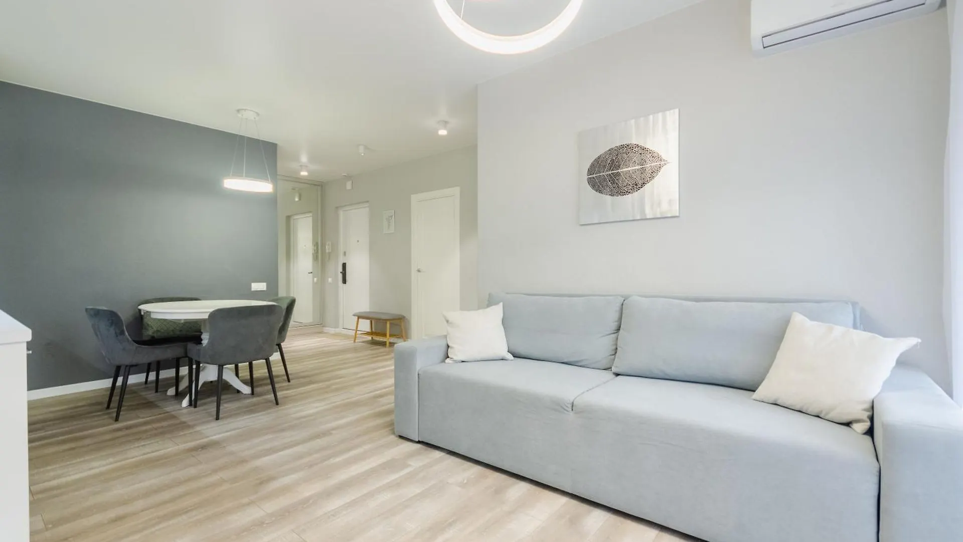 Petrovdom 408-467-471-277-377 In Central Park Cozy Apartments Kyiv