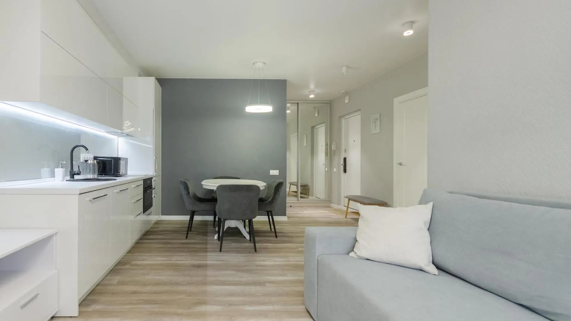 Petrovdom 408-467-471-277-377 In Central Park Cozy Apartments キエフ ウクライナ