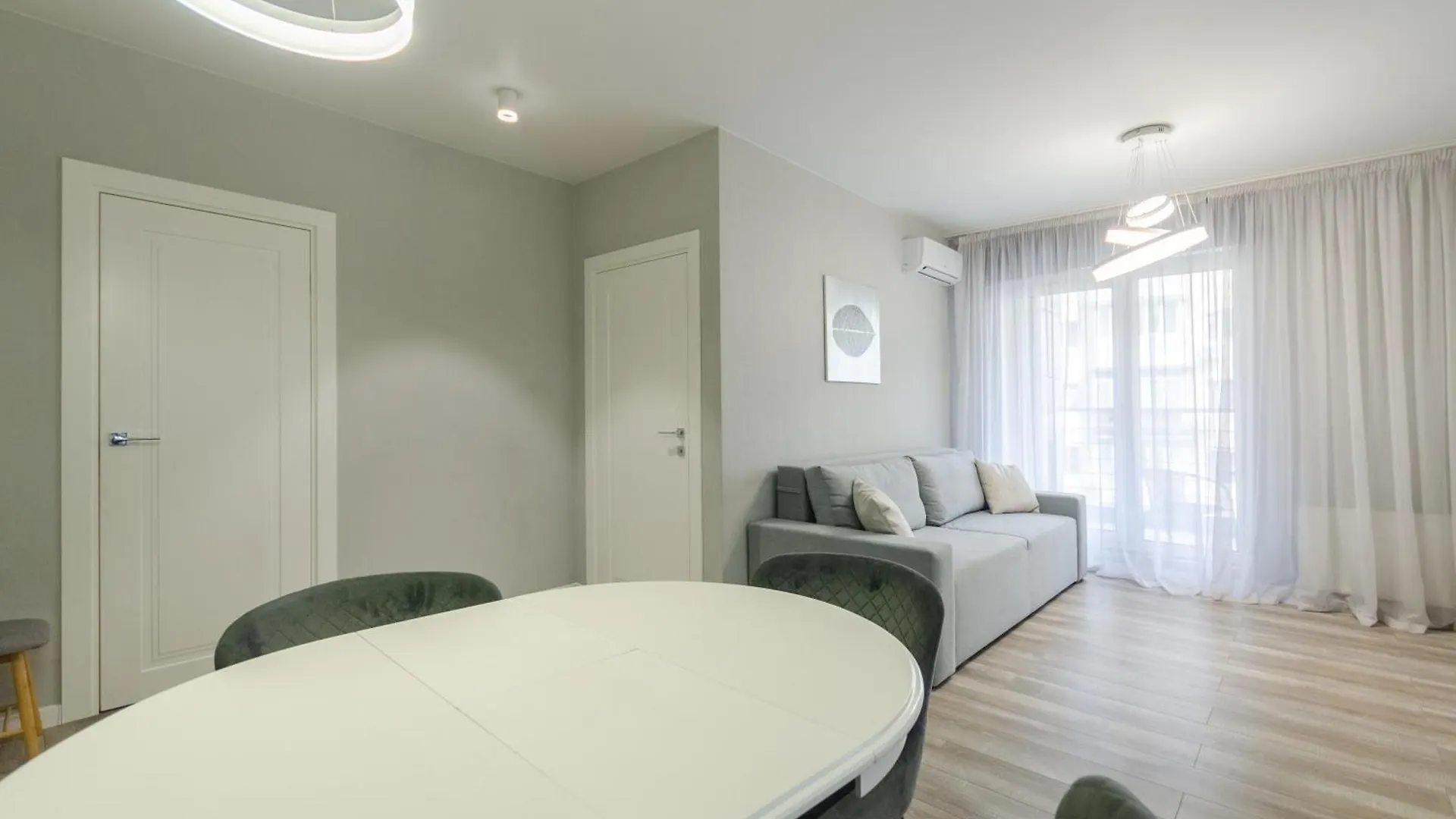 Petrovdom 408-467-471-277-377 In Central Park Cozy Apartments キエフ
