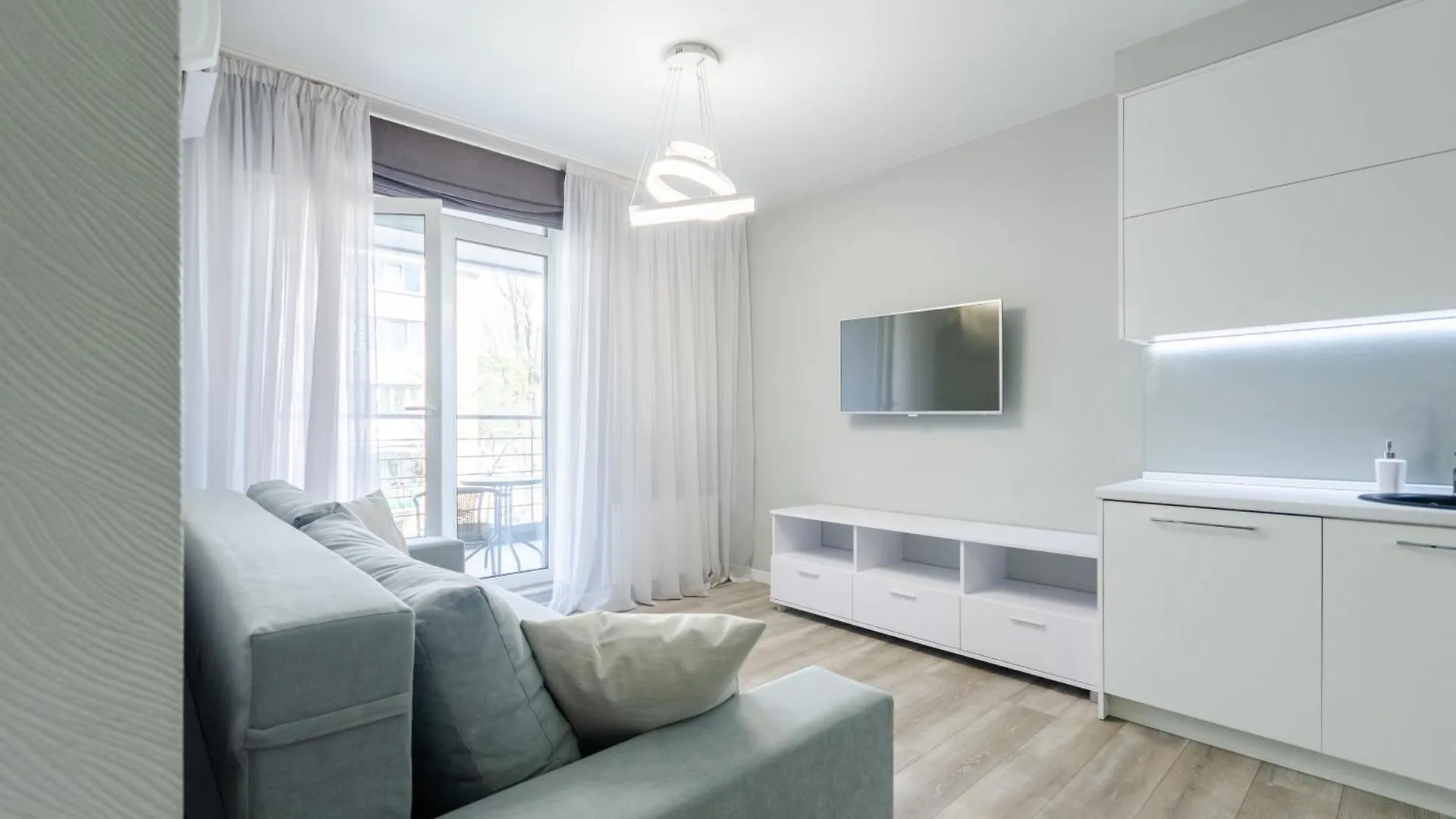 Petrovdom 408-467-471-277-377 In Central Park Cozy Apartments Kiev